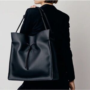 BRAND NEW Von Holzhausen Large Shopper